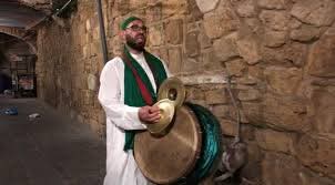 المسحرجي من العادات والتقاليد تكاد تكون مشتركة بين مختلف مدن الدول الإسلامية .