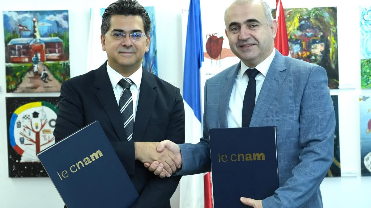 مرقص وقع ورئيس اللبنانية اتفاقية تعاون بين وزارة الاعلام وجامعة “كنام”: الهدف تفعيل موقع “إذاعة لبنان” كمؤسسة عصرية تواصل دورها الوطني بكفاءة