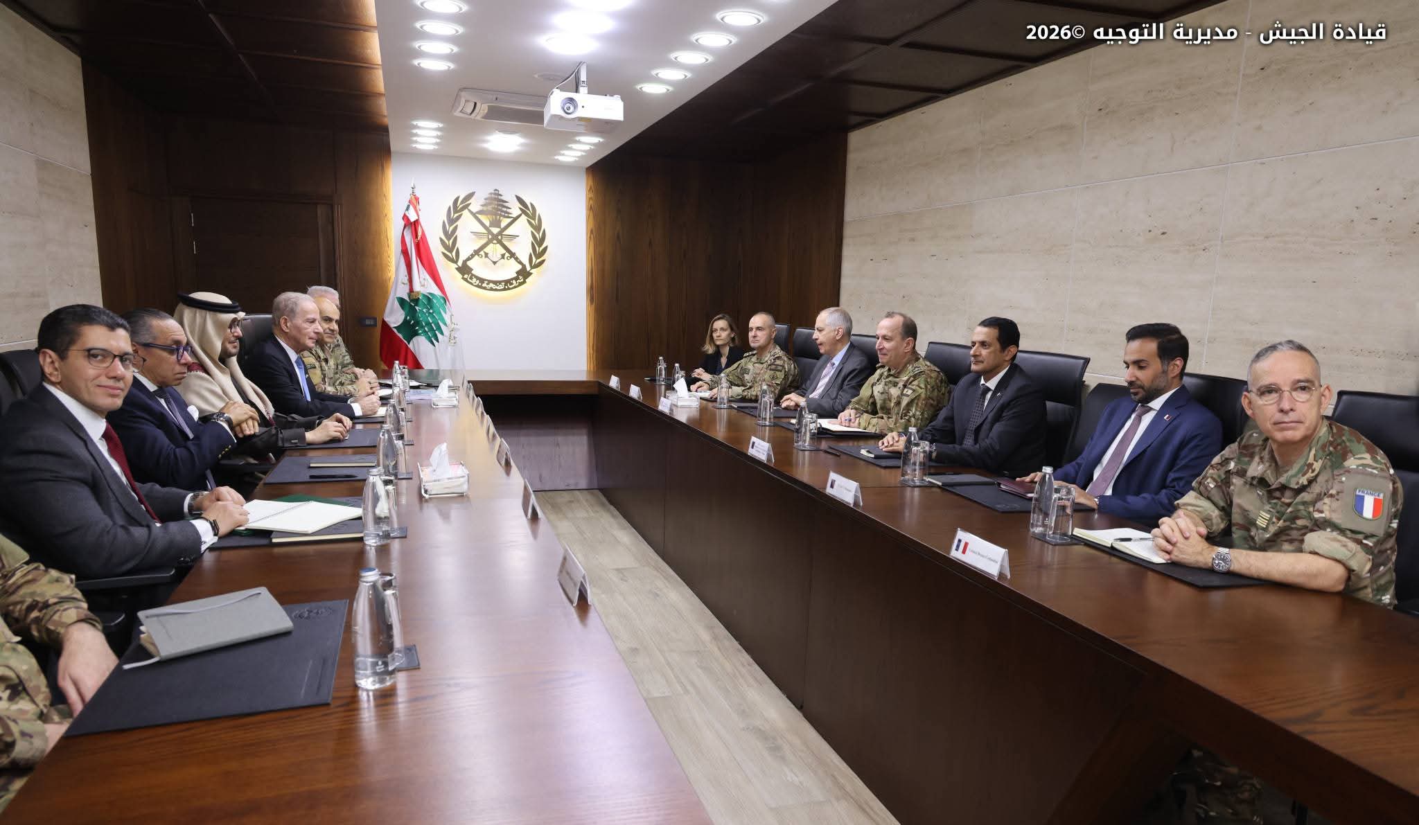 اجتماع قائد الجيش مع سفراء اللجنة الخماسية