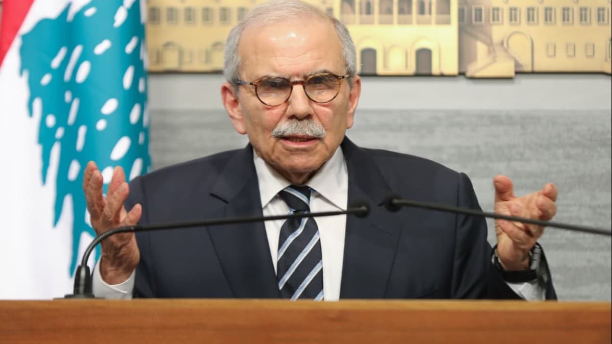 رئيس الحكومة: الإدارة العامة تعمل حاليا بـ7169 موظفا