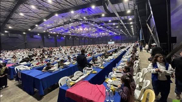 أكبر مائدة إفطار في العالم