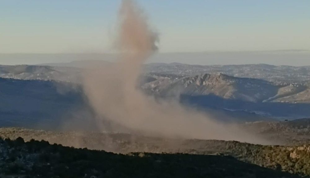 غارات “إسرائيلية” تستهدف إقليم التفاح ومناطق في الجنوب