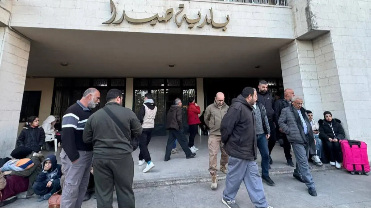 أسامة سعد تفقد أوضاع النازحين في صيدا وواكب عمل غرفة الطوارئ