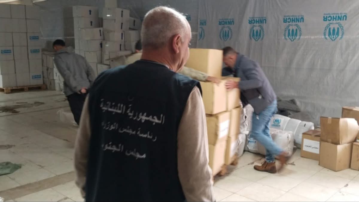 مجلس الجنوب يواصل توزيع الحصص الغذائية على العائلات النازحة