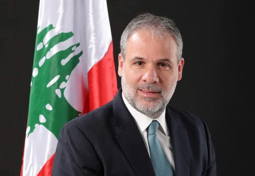 نقيب المحامين يفجّر موقفاً قانونياً بعد تمديد المجلس