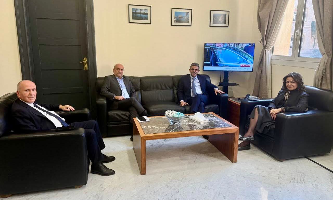 جبيل تستقبل نحو 20 ألف نازح… واجتماعات لمعالجة الأزمة