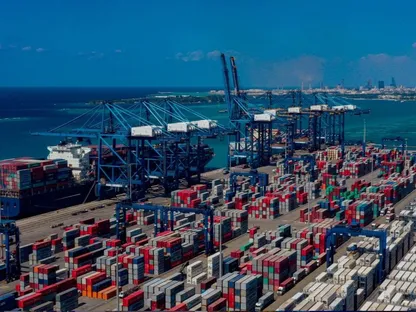 السعودية تبني ممراً تجارياً بديلاً للخليج مع تعطل مضيق "هرمز"