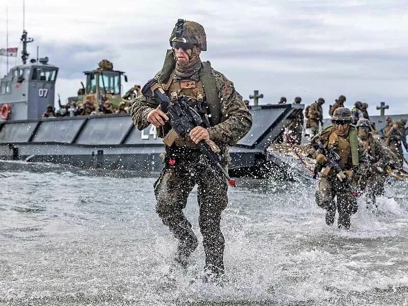 واشنطن ترسل 2200 من مشاة البحرية إلى الشرق الأوسط