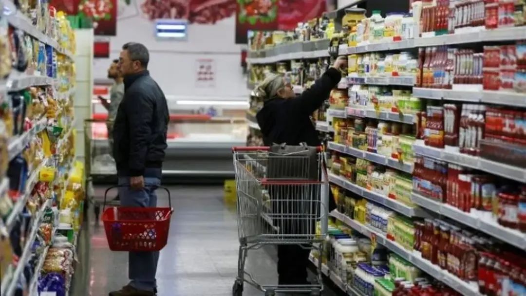 هل بدأ تقنين الغذاء في لبنان؟ بيان رسمي يحسم الجدل