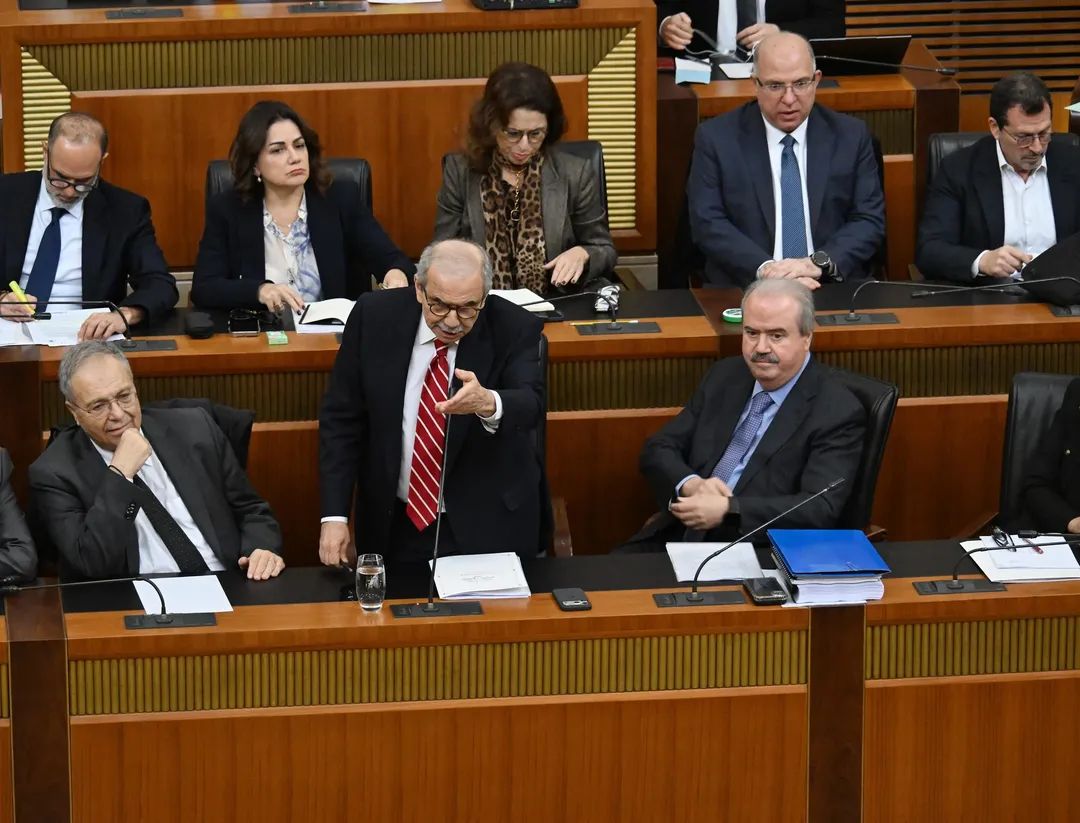 لماذا رفض بري إسقاط الحكومة؟