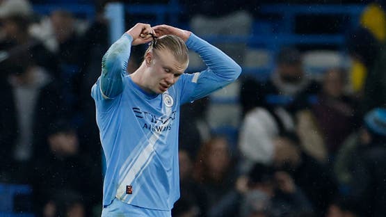 هالاند يشتري أغلى كتاب في النرويج