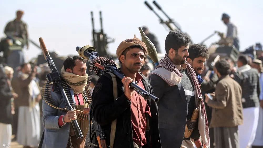 الحوثيون الى المعركة .