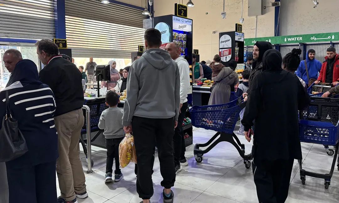 لماذا ترتفع الأسعار في لبنان