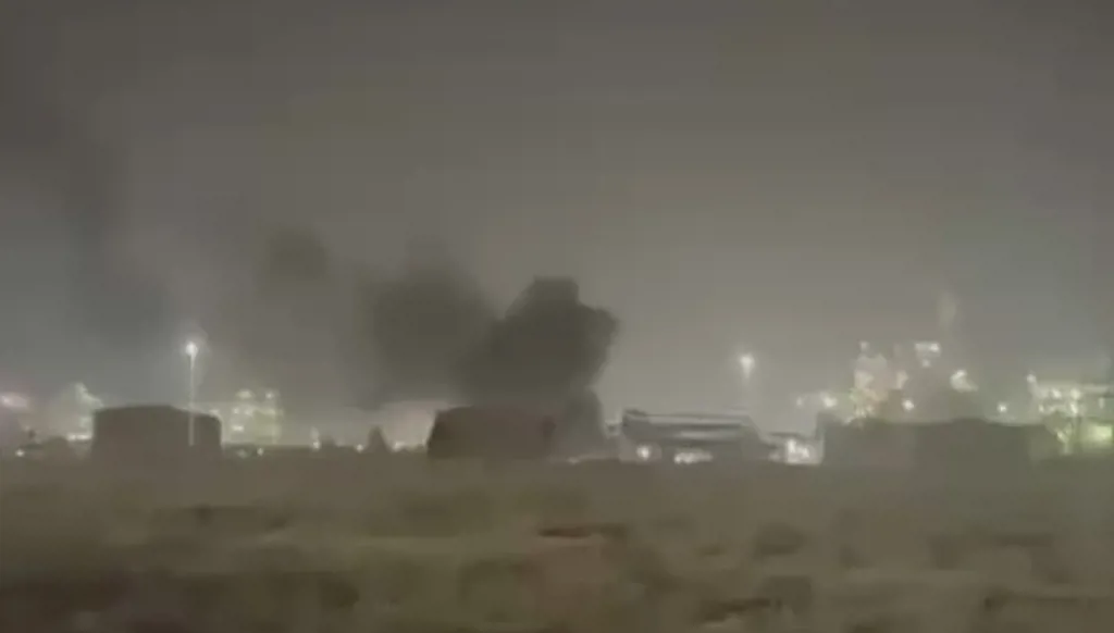 هجوم إيراني على إسرائيل… صواريخ تطال النقب وتل أبيب 