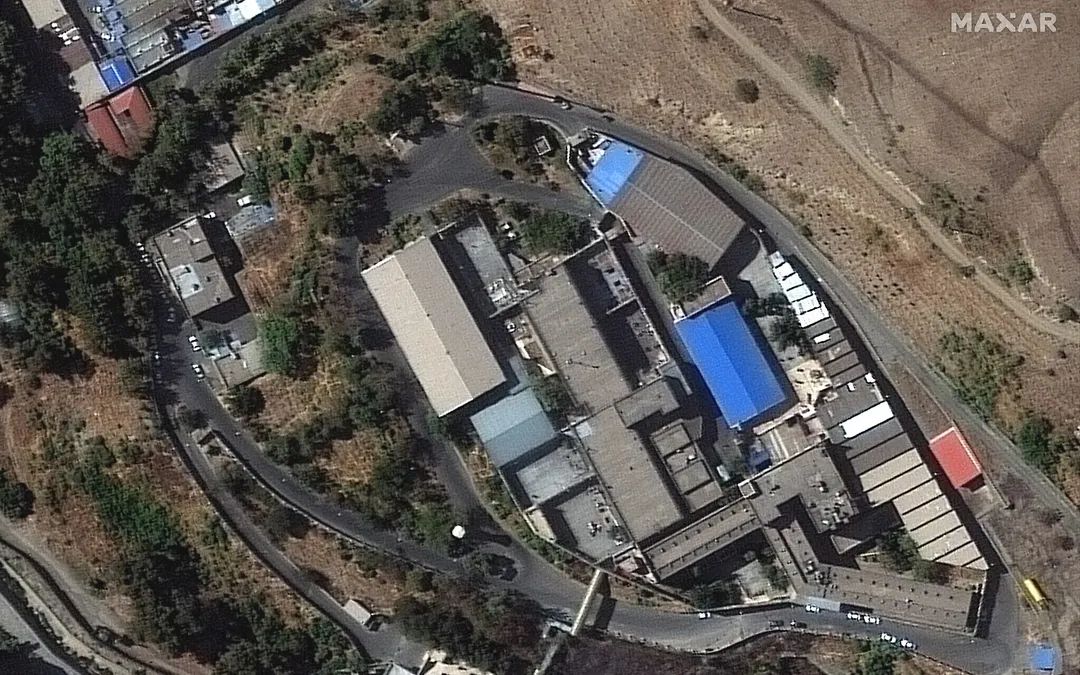 إيران تضغط على المعارضين… باستهداف عائلاتهم