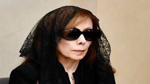 بين التكريم والإستغلال ... كانييه ويست يستعين بأغنية فيروز "فايق عليّي" في ألبومه الجديد!