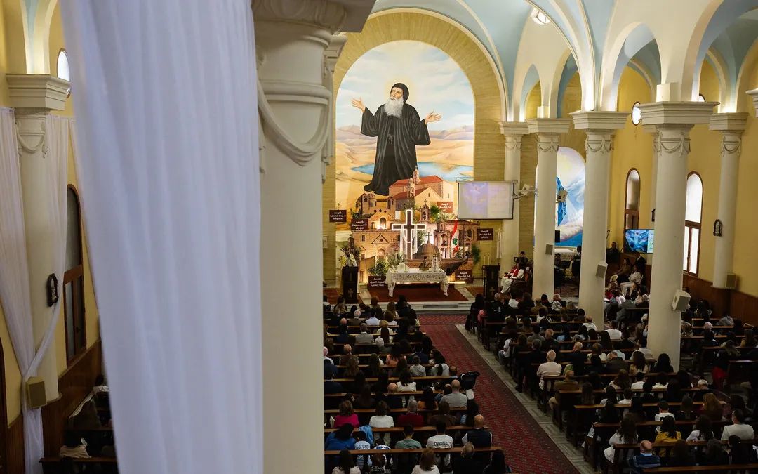 الفصح في لبنان… صلوات تحت هدير الطائرات