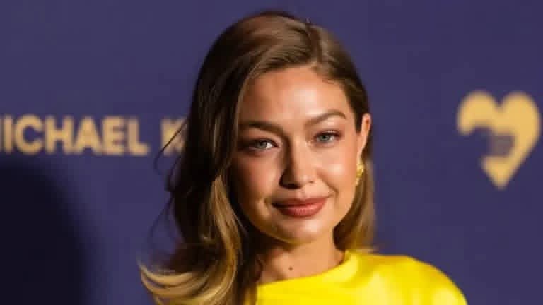 جيجي حديد تُعلق على ظهور اسمها في ملفات جيفري إبستين