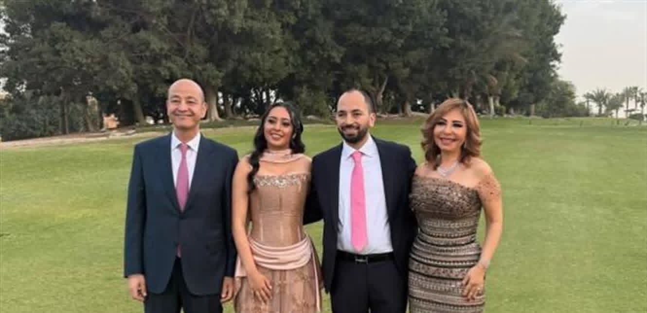 رغم طلاقهما.. إعلاميان شهيران يحتفلان بخطوبة ابنهما 