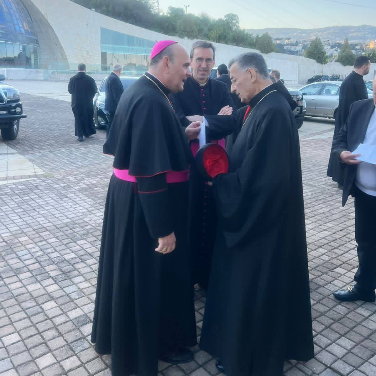 انطلاق الراعي والوفد المرافق في "جولة رجاء وثبات" إلى جنوب لبنان