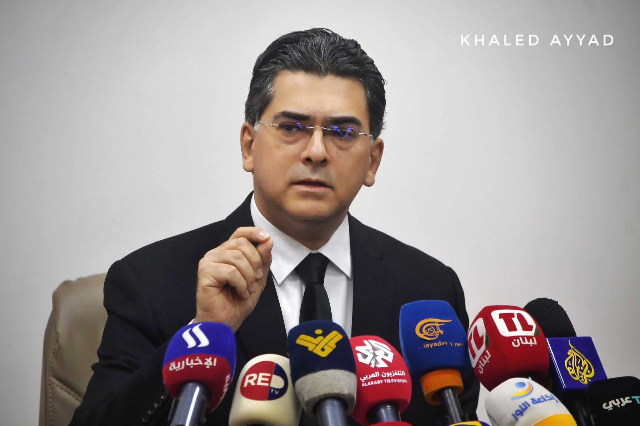 التواصل مع إعلام العـ.دو: هل القانون يُطبّق أم يُتجاهل؟