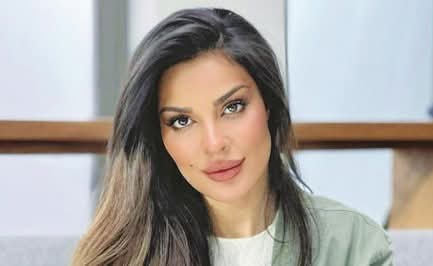 نادين نسيب نجيم تنتظر عرض «ممكن»