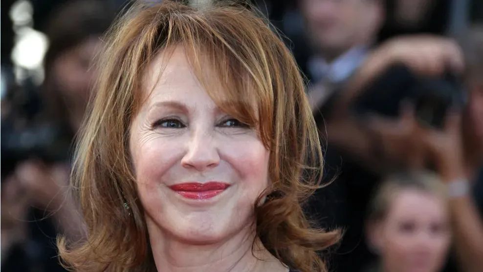 وفاة الممثلة الفرنسية ناتالي باي عن 77 عاماً    