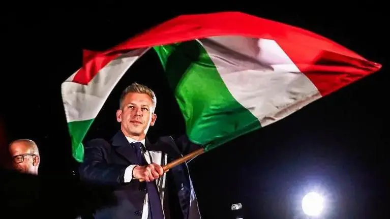 عهد أوربان انتهى في لمح البصر، ورئيس وزراء المجر الجديد "في سباق مع الزمن"