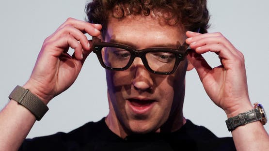 بعد فضيحة النظارات الذكية.. شركة كينية تسرح ألف موظف بعد خسارة عقد مع "ميتا"