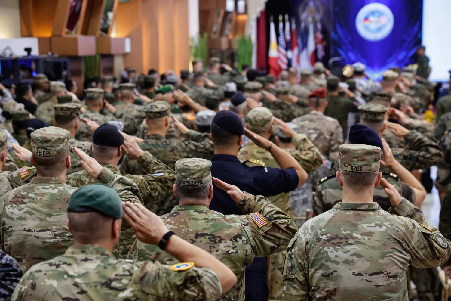 الصين تحذِّر أميركا والفلبين واليابان من «اللعب بالنار» رداً على مناورات واسعة النطاق للدول الثلاث قبالة مضيق تايوان