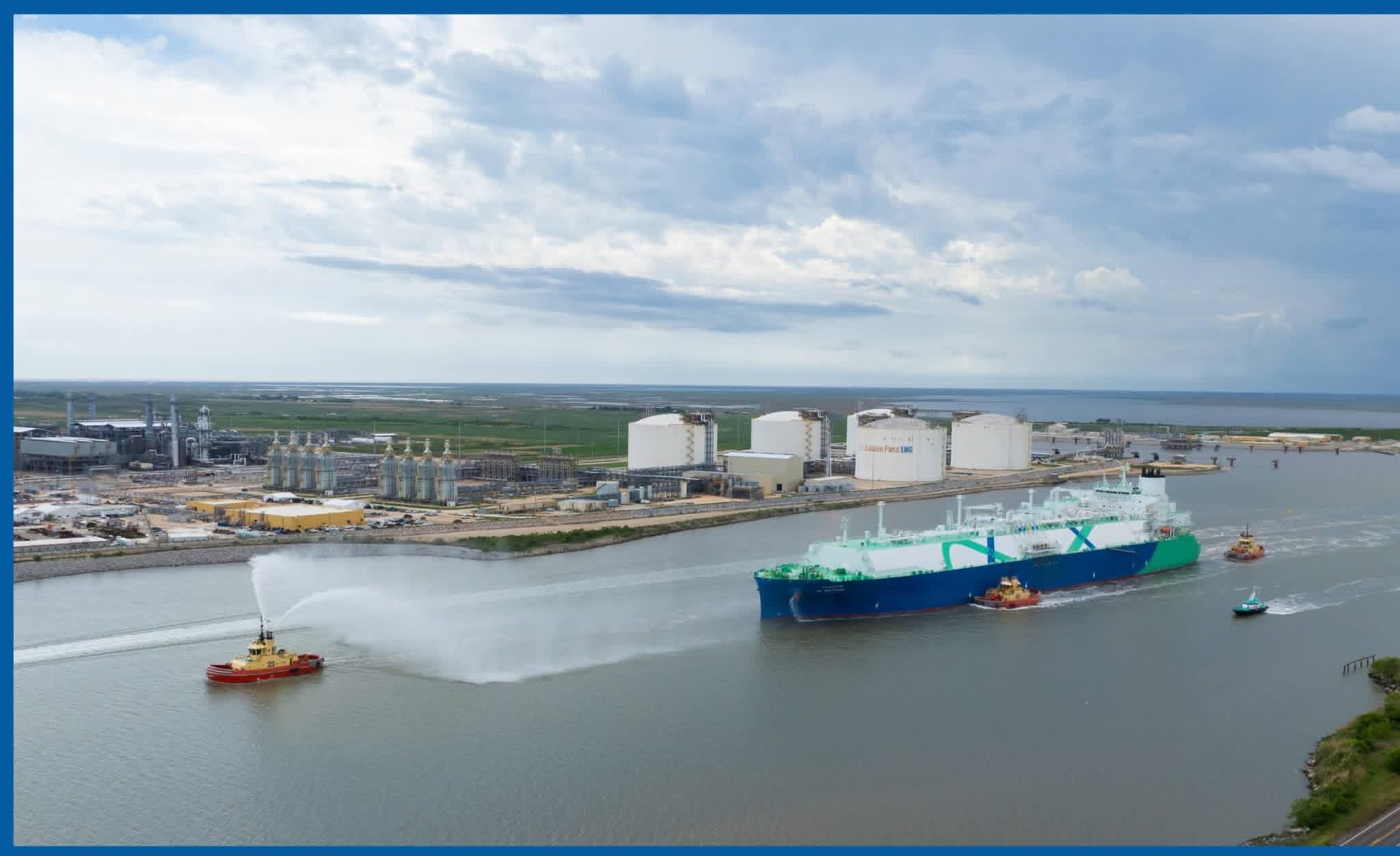 قطر للطاقة تدشّن أولى شحنات الغاز المسال من مشروع غولدن باس في الولايات المتحدة