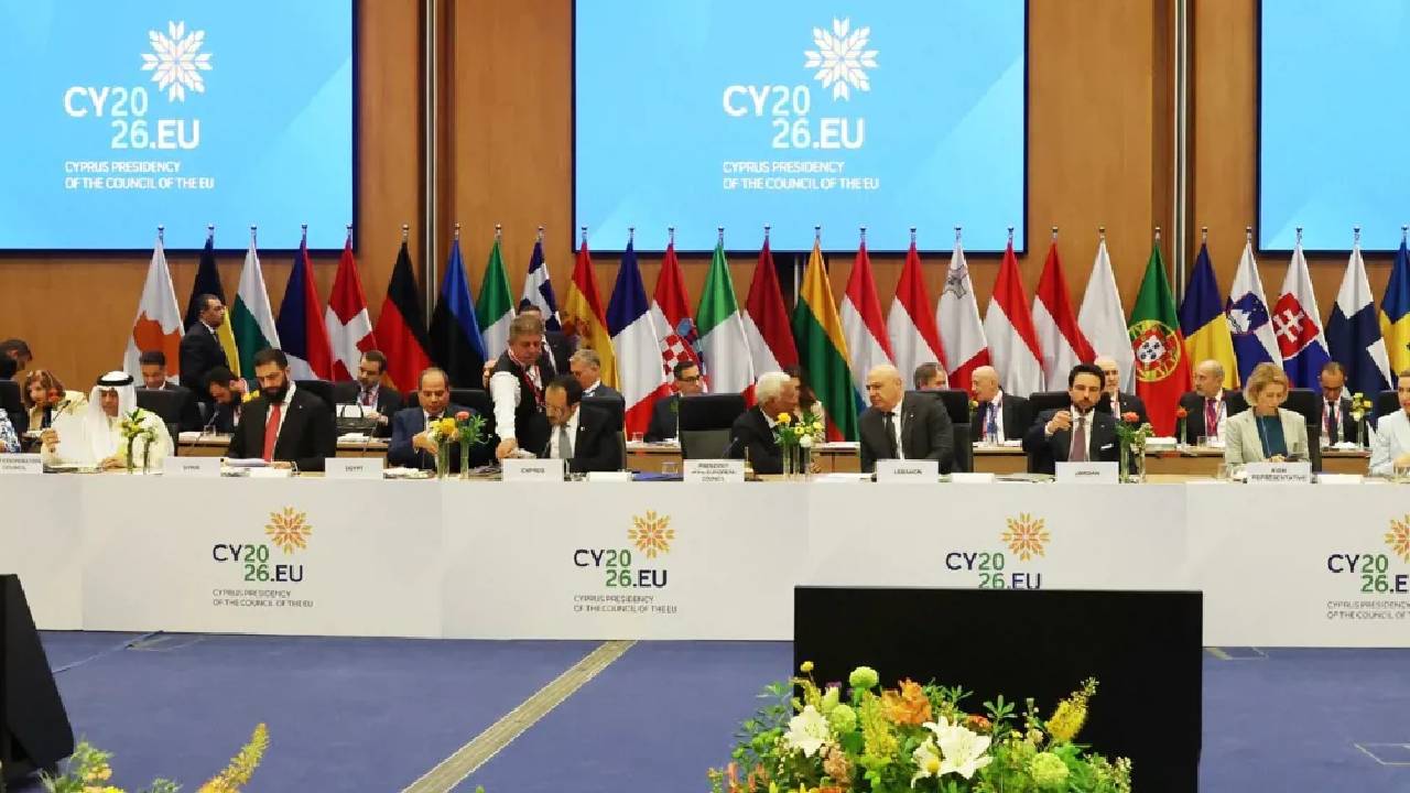 الرئيس عون في نيقوسيا: لبنان ينحاز للدبلوماسية ويطالب بشراكة أوروبية فاعلة