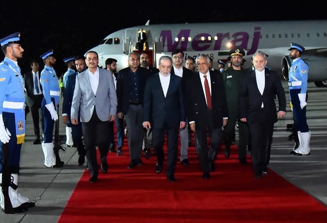 عراقجي يلتقي قائد الجيش الباكستاني في إسلام آباد