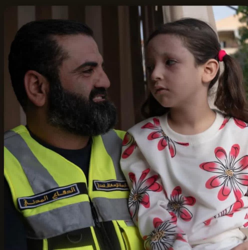 بين ركام الفاجعة… أنقذ طفلة وودّع والده شهيداً في صريفا