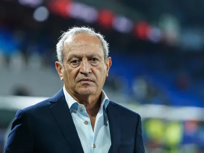 ناصف ساويرس يغلق مكتب العائلة في لندن بعد مغادرته المملكة المتحدة