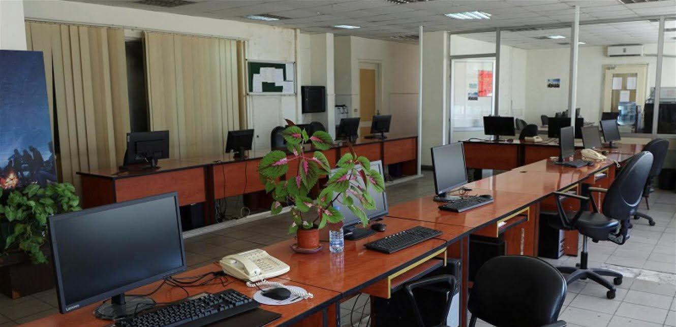 تلويح بـ"التوقف عن العمل".. هذا ما أعلنه "لقاء العاملين في القطاع العام"