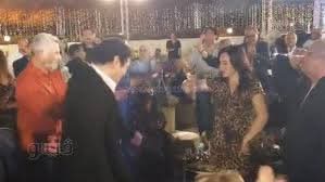 وصلة رقص بين سلاف فواخرجي وباسم سمرة تُثير الجدل على مواقع التواصل