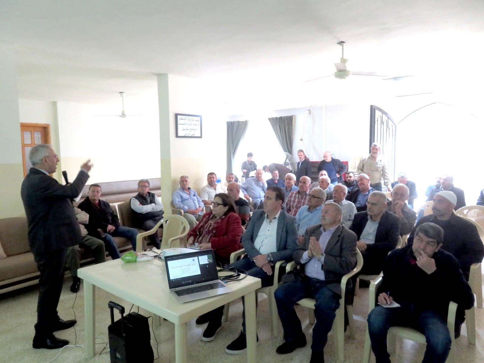 وزارة الزراعة تنظّم ندوة توجيهية في المختارة حول ترشيد استخدام المبيدات الزراعية
