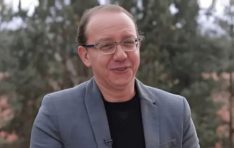 قوات الأمن في سوريا تلقي القبض على الممثل معن عبد الحق