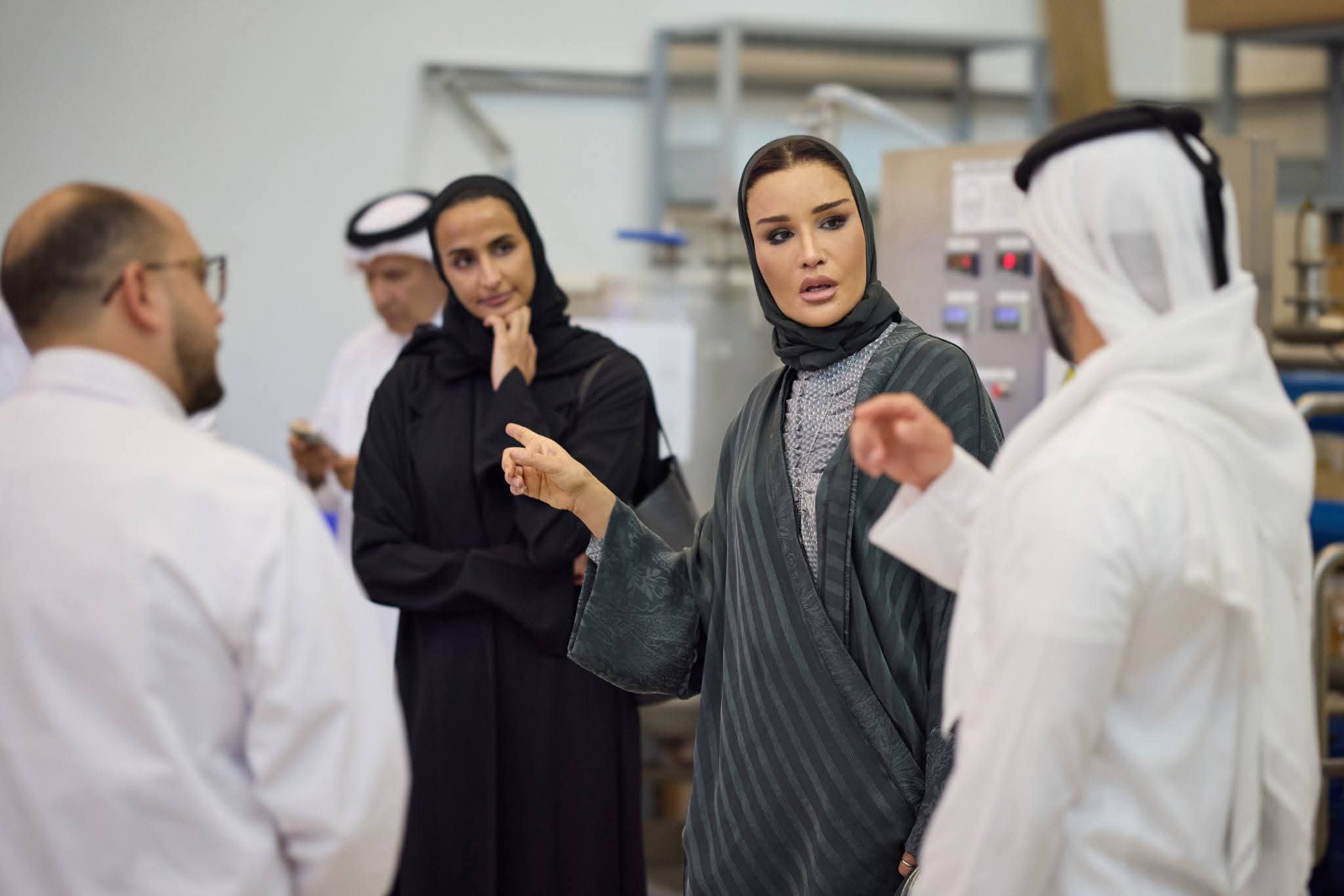 الشيخة موزا تؤكد دعم الاستدامة والابتكار البحثي
