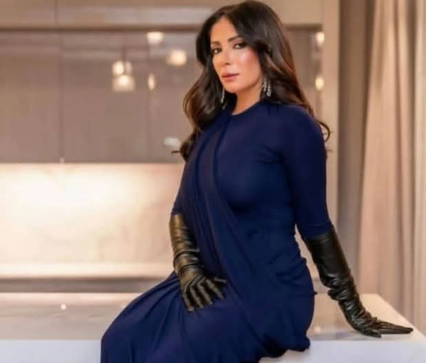 منى زكي تعود للدراما من بوابة «الخيانة الزوجية»