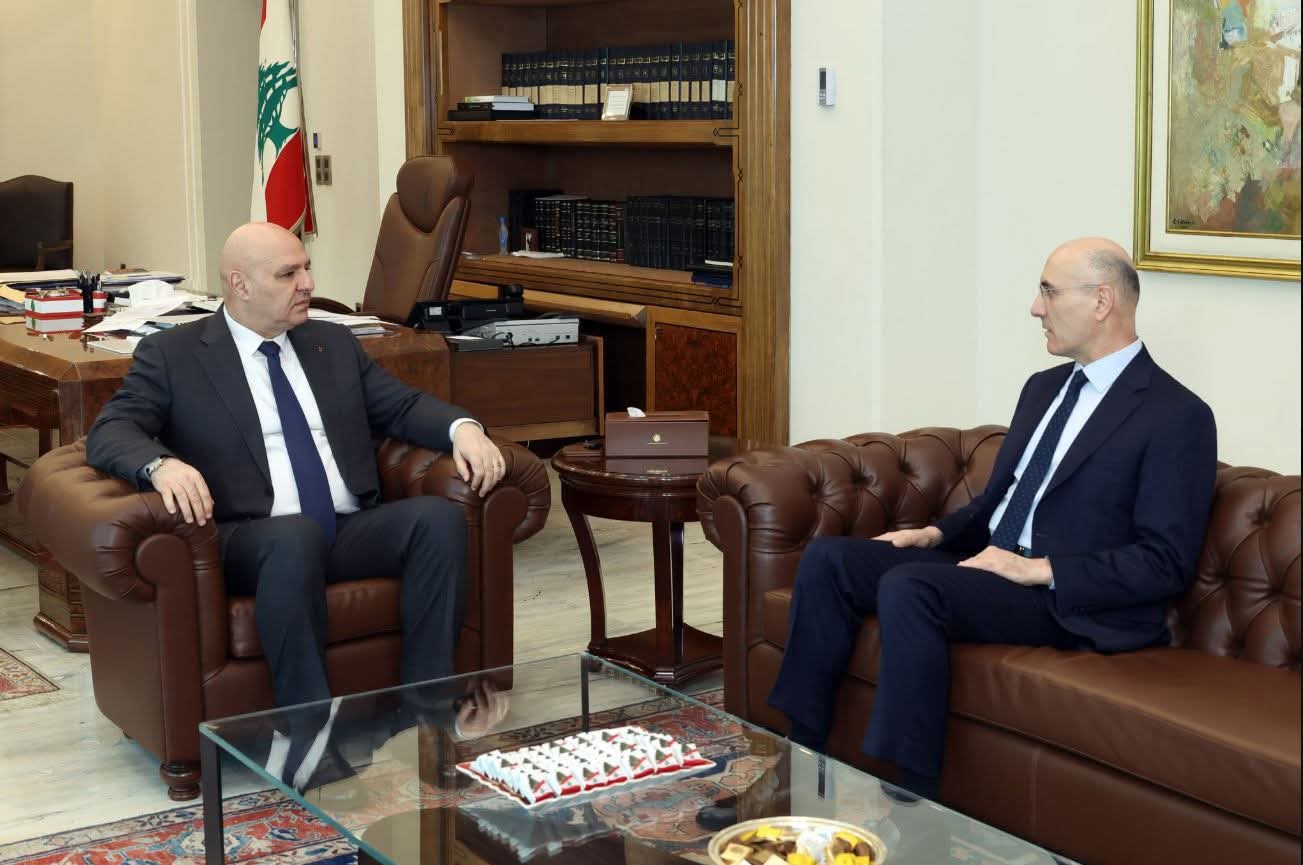 الرئيس عون عرض مع الحجار الأوضاع الأمنية