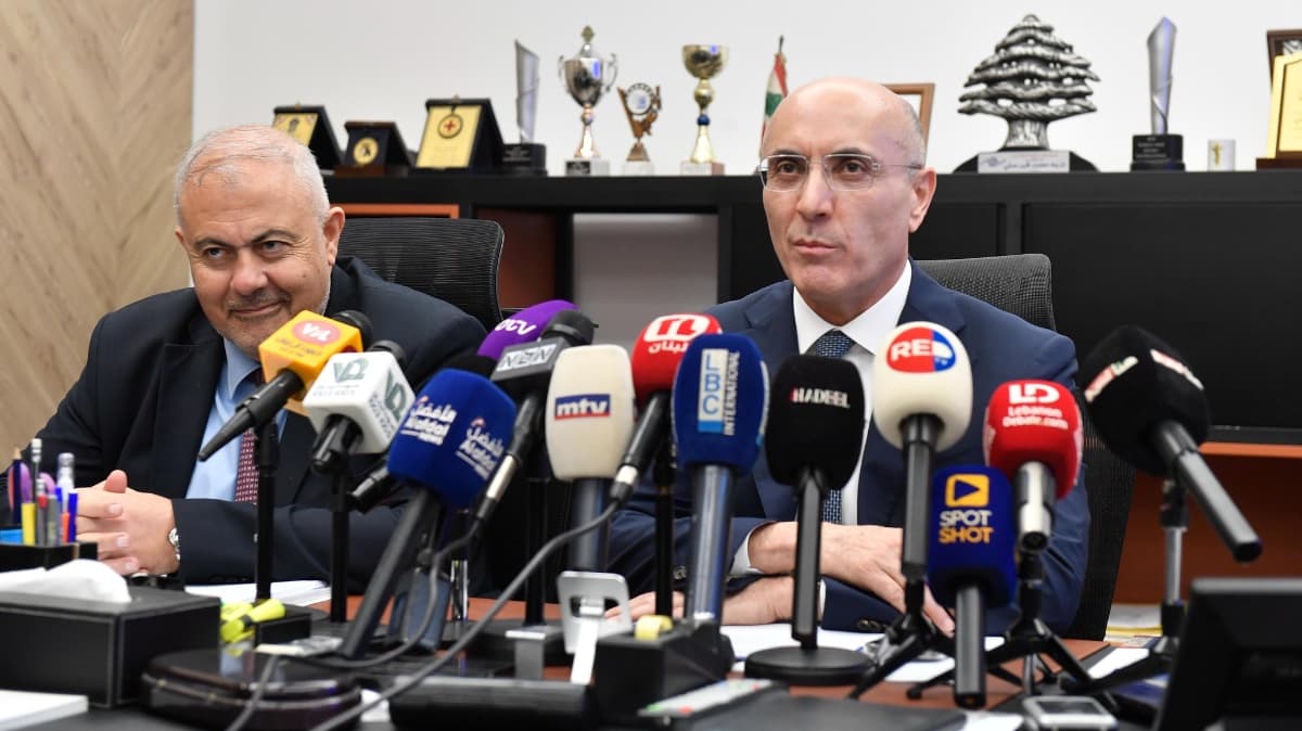 الحجار تفقّد مصلحة تسجيل السيارات في الدكوانة