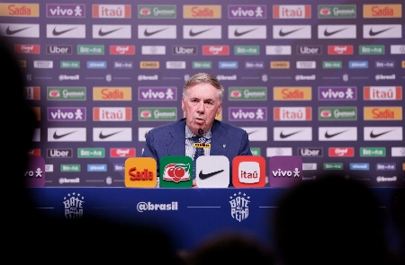 قائمة منتخب البرازيل «نيمار وثلاثي روشن