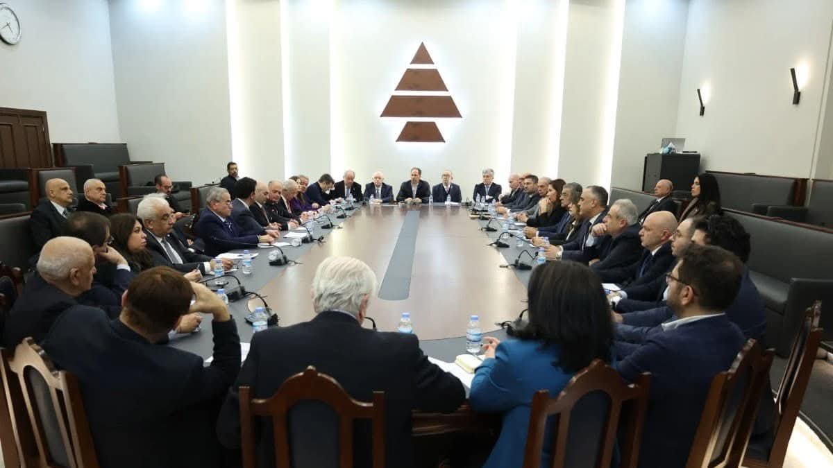 الكتائب تطالب الحكومة بإقرار القوانين اللازمة لمناهضة التنمّر ومنع الإساءة والتنكيل
