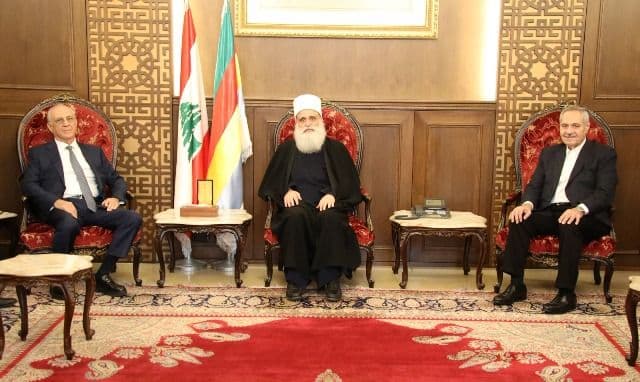 شيخ العقل التقى سفير مصر ووفدا من "حركة التغيير"