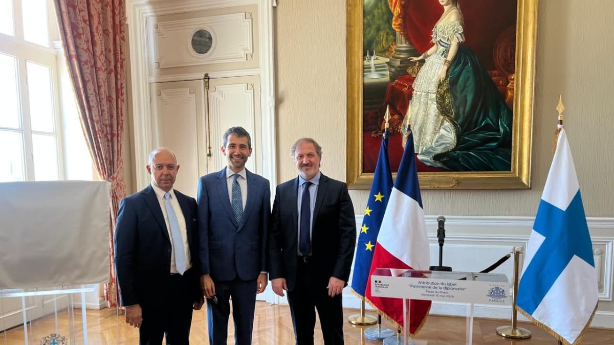 زيدان وبريدي في مرسيليا لتعزيز التعاون مع بلدية بيروت