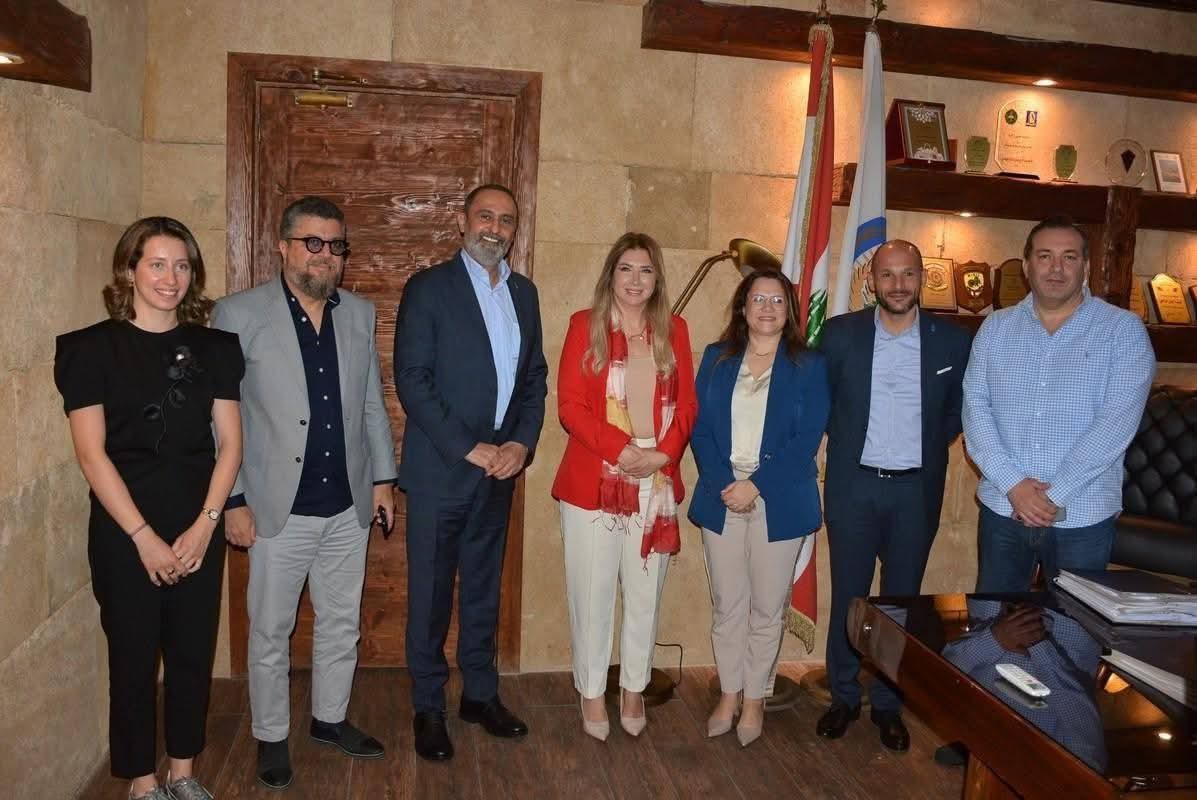الرافعي بحثت مع وفد برنامج الأمم المتحدة الإنمائي تداعيات أزمة النزوح