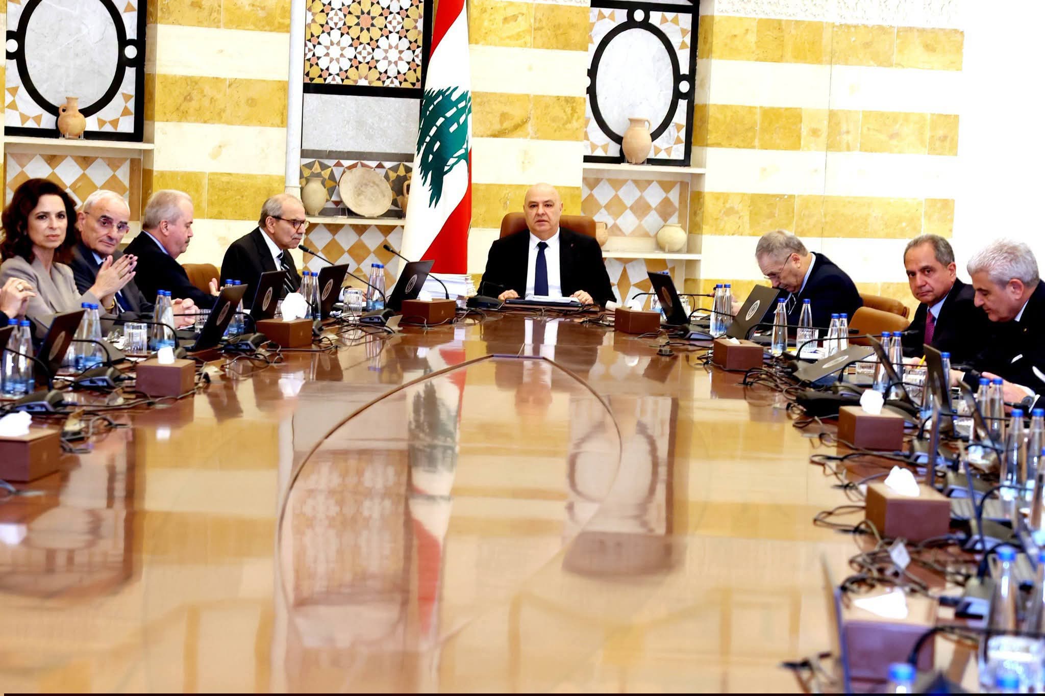 في بداية جلسة مجلس الوزراء
