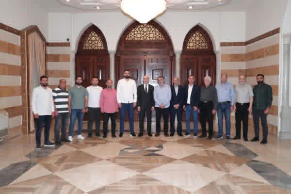 تمنى وزير الداخلية والبلديات أحمد الحجار أن "يخرج لبنان قريبا من أزمته